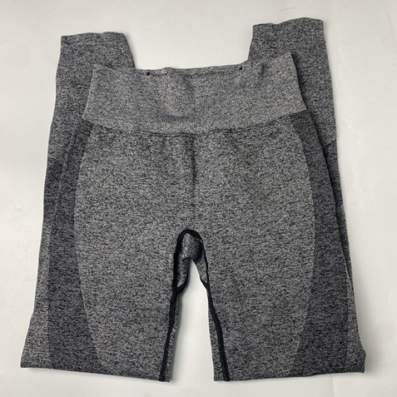 PINK Victoria's Secret Charcoal Leggings and crop top SET - Picture 5 of 5